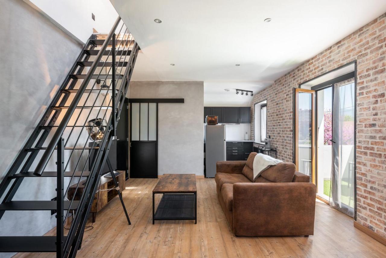 Superbe Loft Industriel - Casa Vostra - Caution 800 Eur & Id Requises - Gaillard Tram-Frontiere Apartment Exterior photo